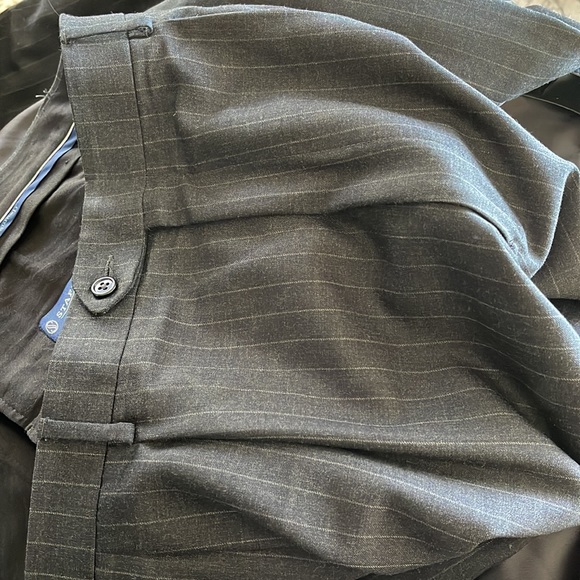 Stafford Men’s pinstripe 100% wool suit - Picture 9 of 11